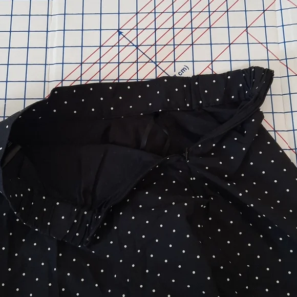 UNIQLO Polka Dot Circle Skirt - Picture 2 of 6